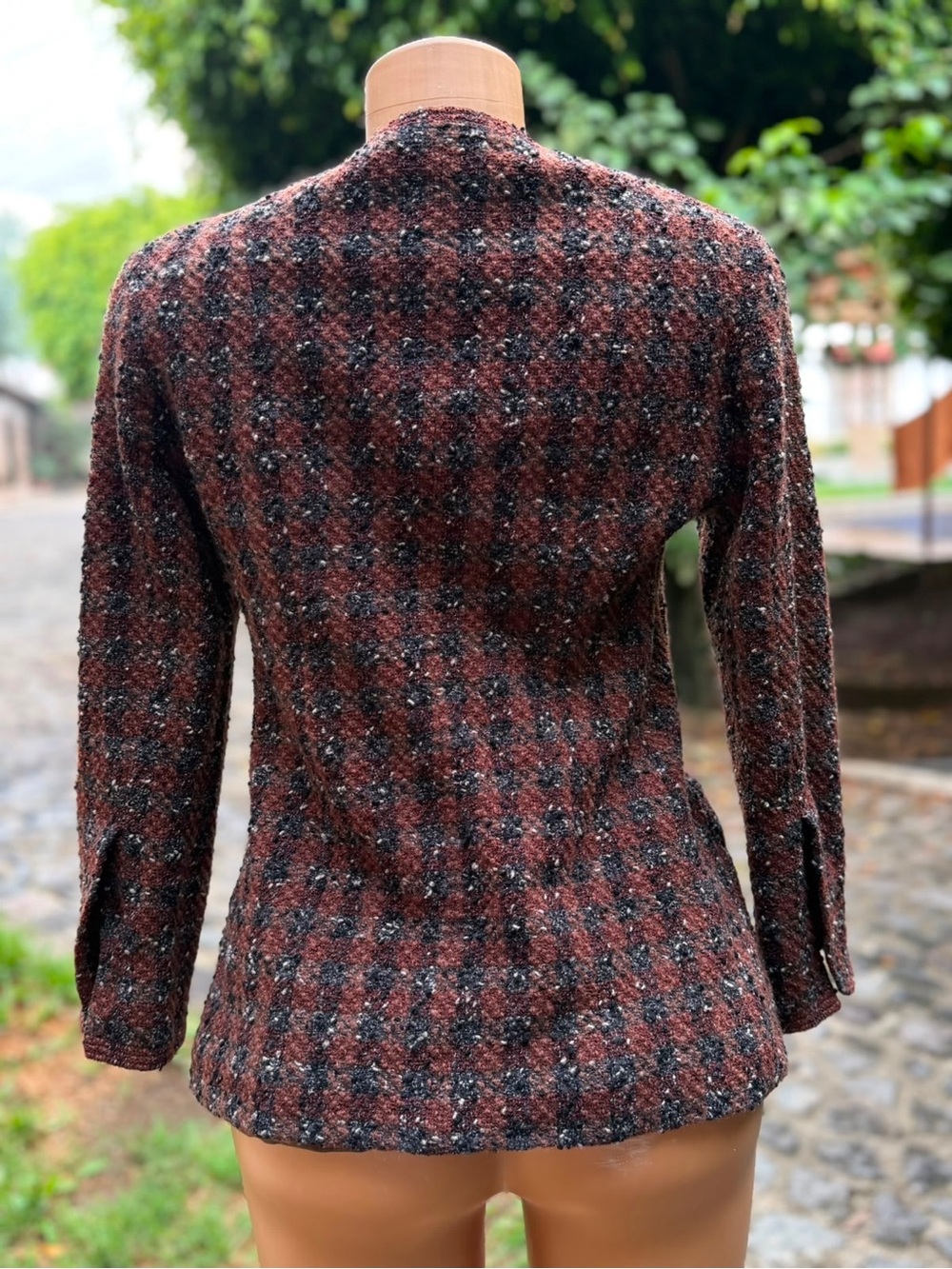AUTHENTIC Chanel vintage Women's Tweed Button-Up Jacket in Burgundy Plaid - Picture 7 of 11